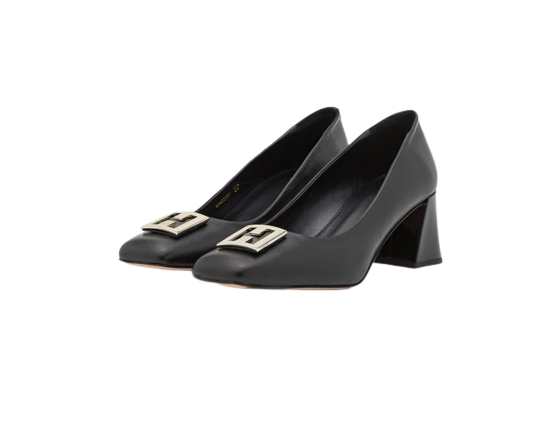 https://accessoiresmodes.com//storage/photos/1069/CHAUSSURE HUGO BOSS/f5fc335e-6cfd-4ca2-9fdc-16cc215c40dd-removebg-preview.png